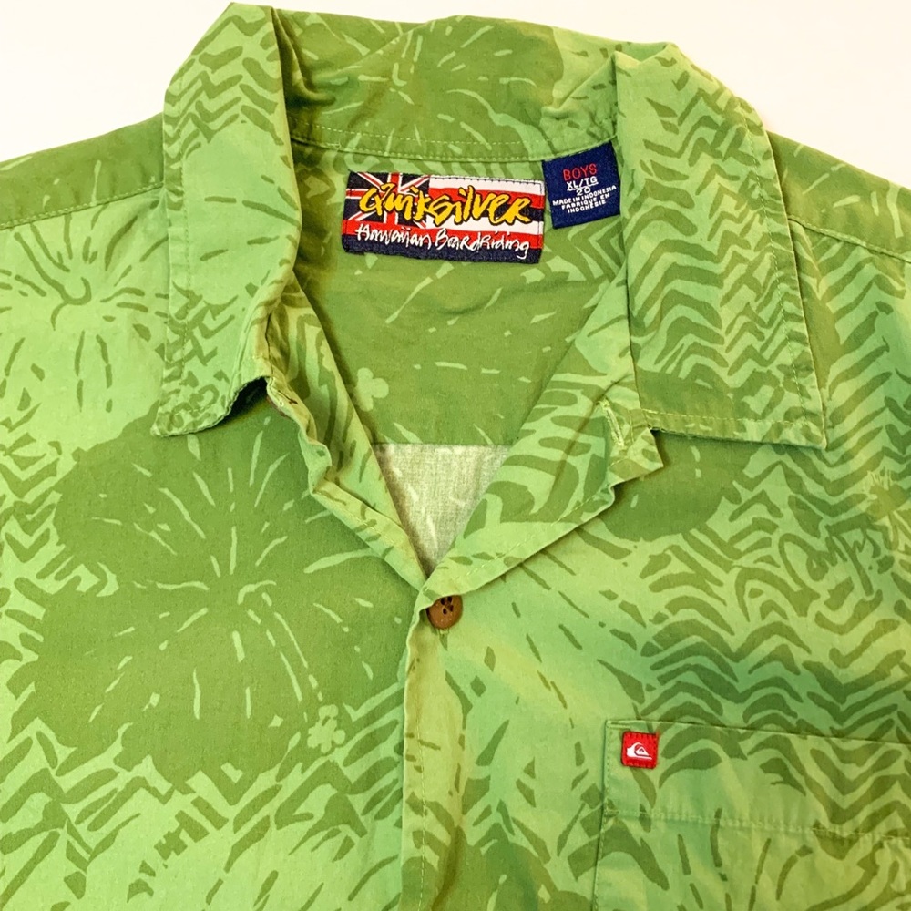 EUC Quiksilver Hawaiian surfer SS button down XL